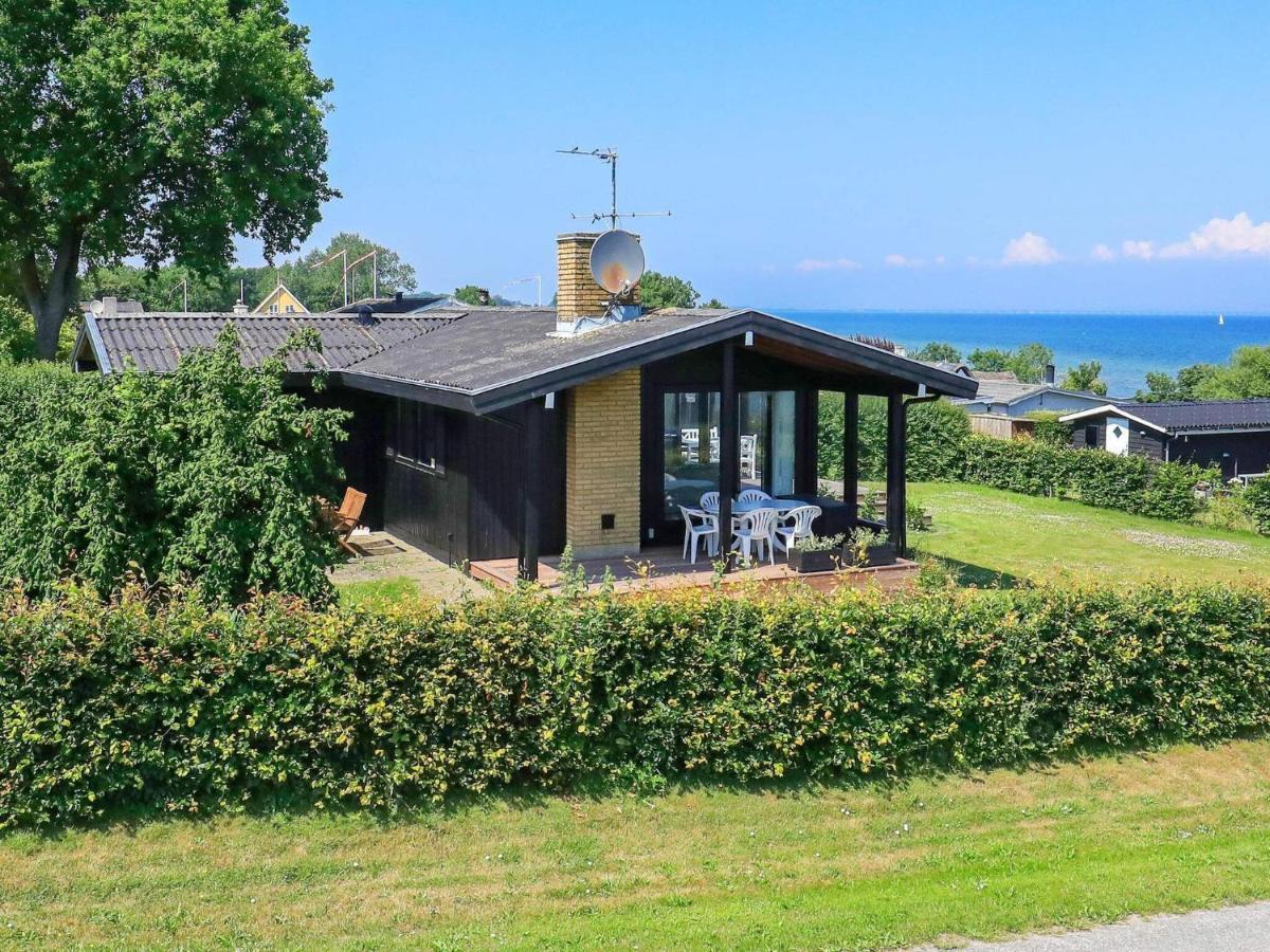 6 Person Holiday Home In Hesselager Quarto foto