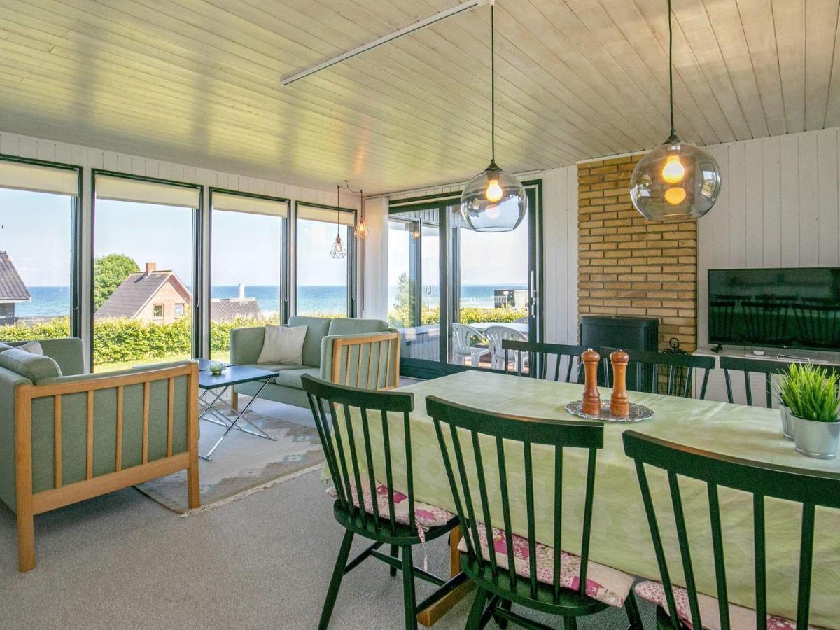 6 Person Holiday Home In Hesselager Quarto foto